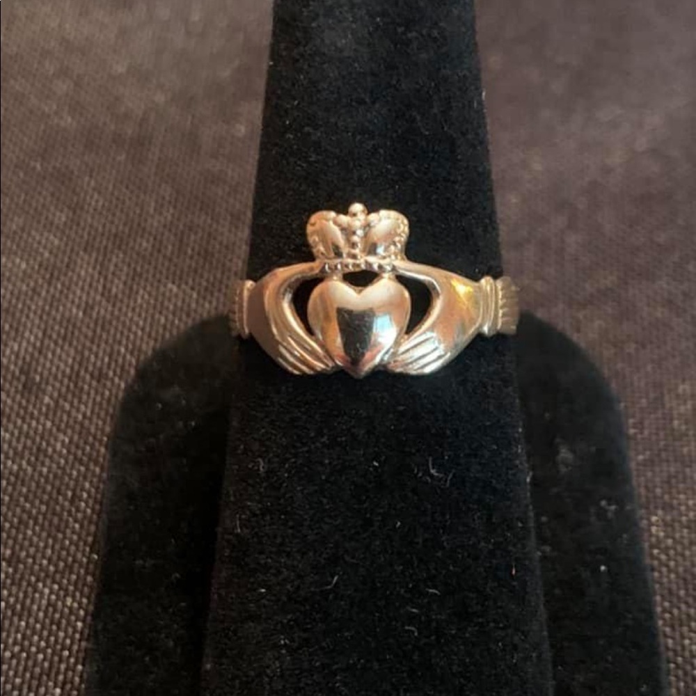 Claddagh Gold Ring